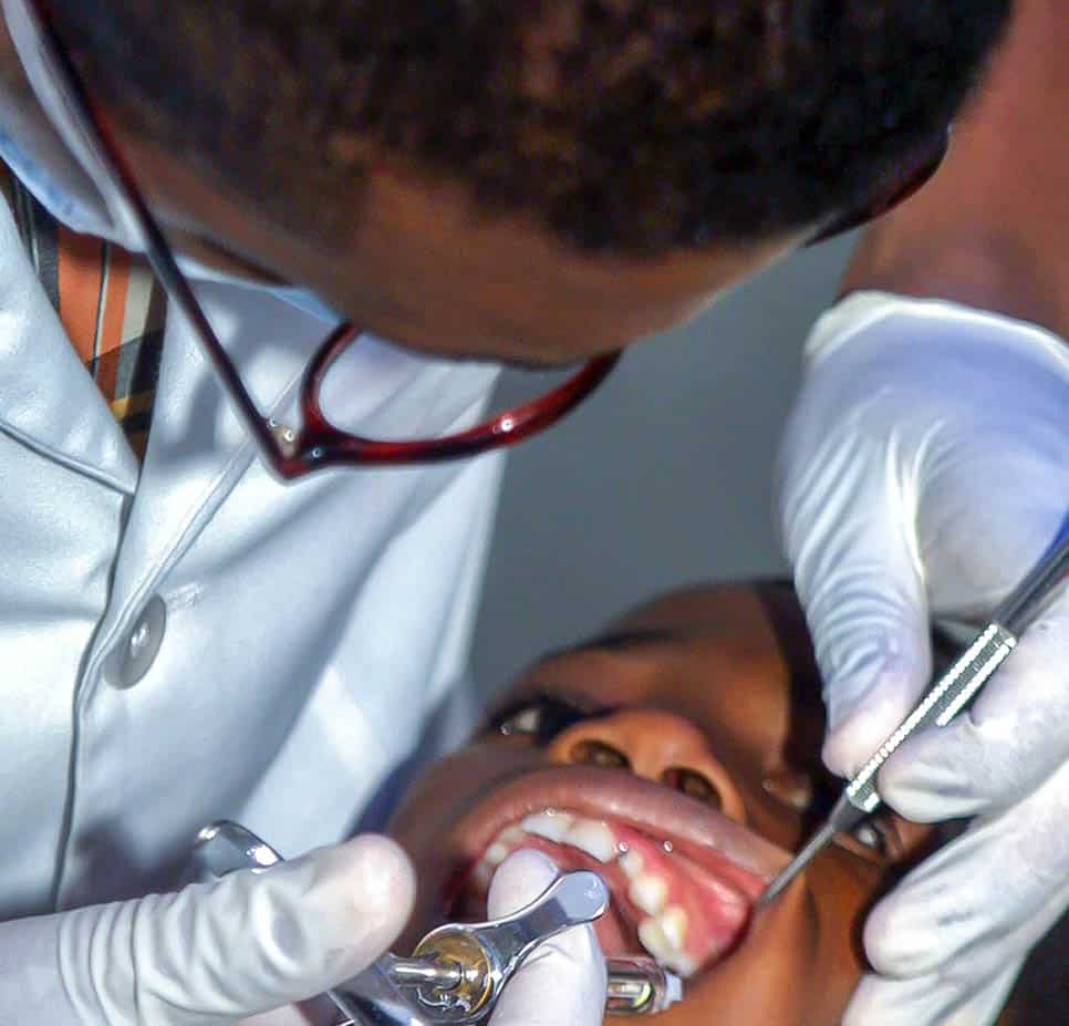 Fast and effective 1-hour teeth whitening service for instant results Dudley